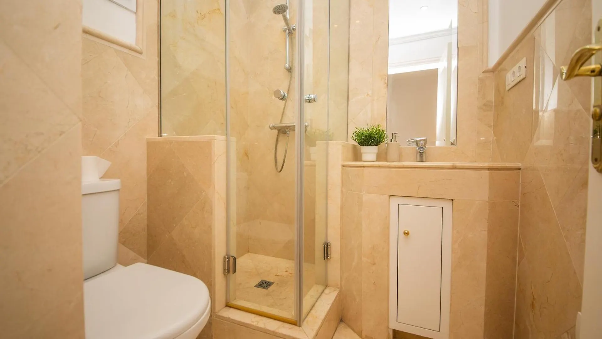 Majestic Hills 5 7 Apartment Casares