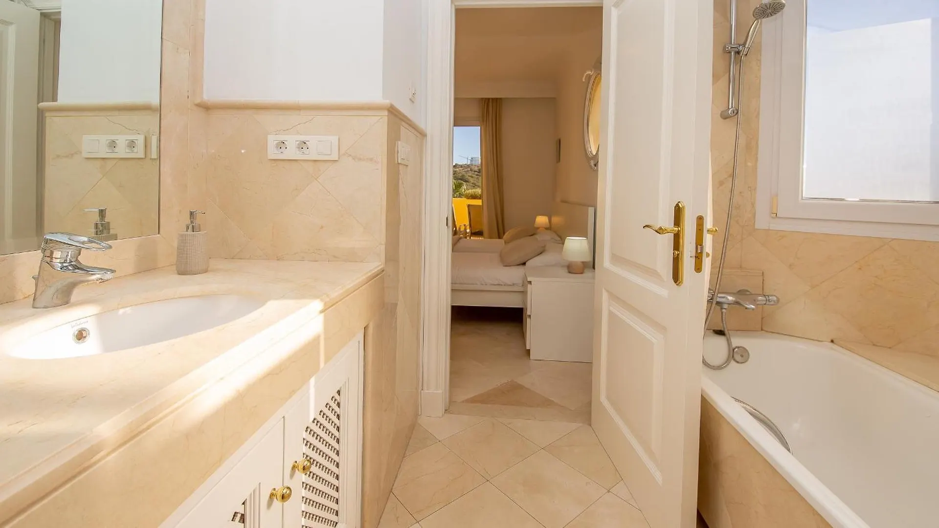 Majestic Hills 5 7 Apartment Casares