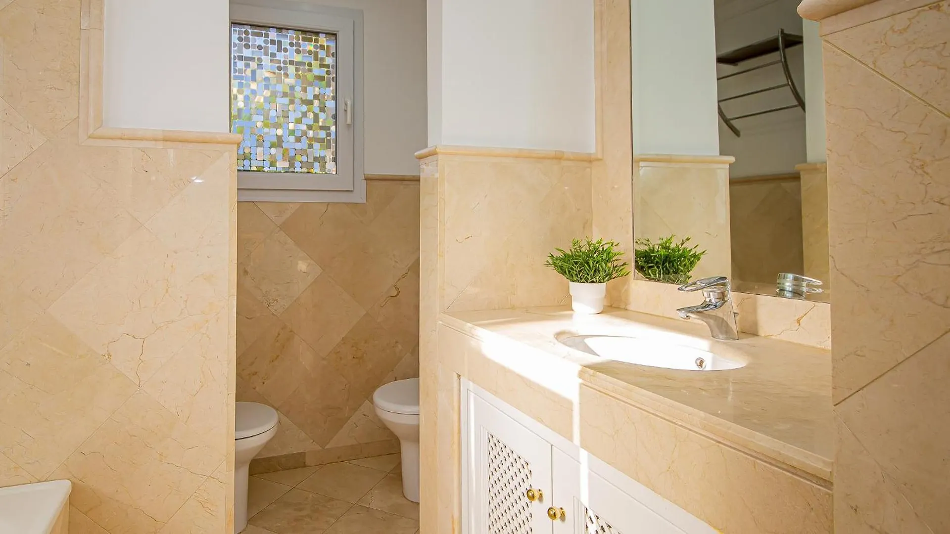 Majestic Hills 5 7 Apartment Casares 0*,  Spain