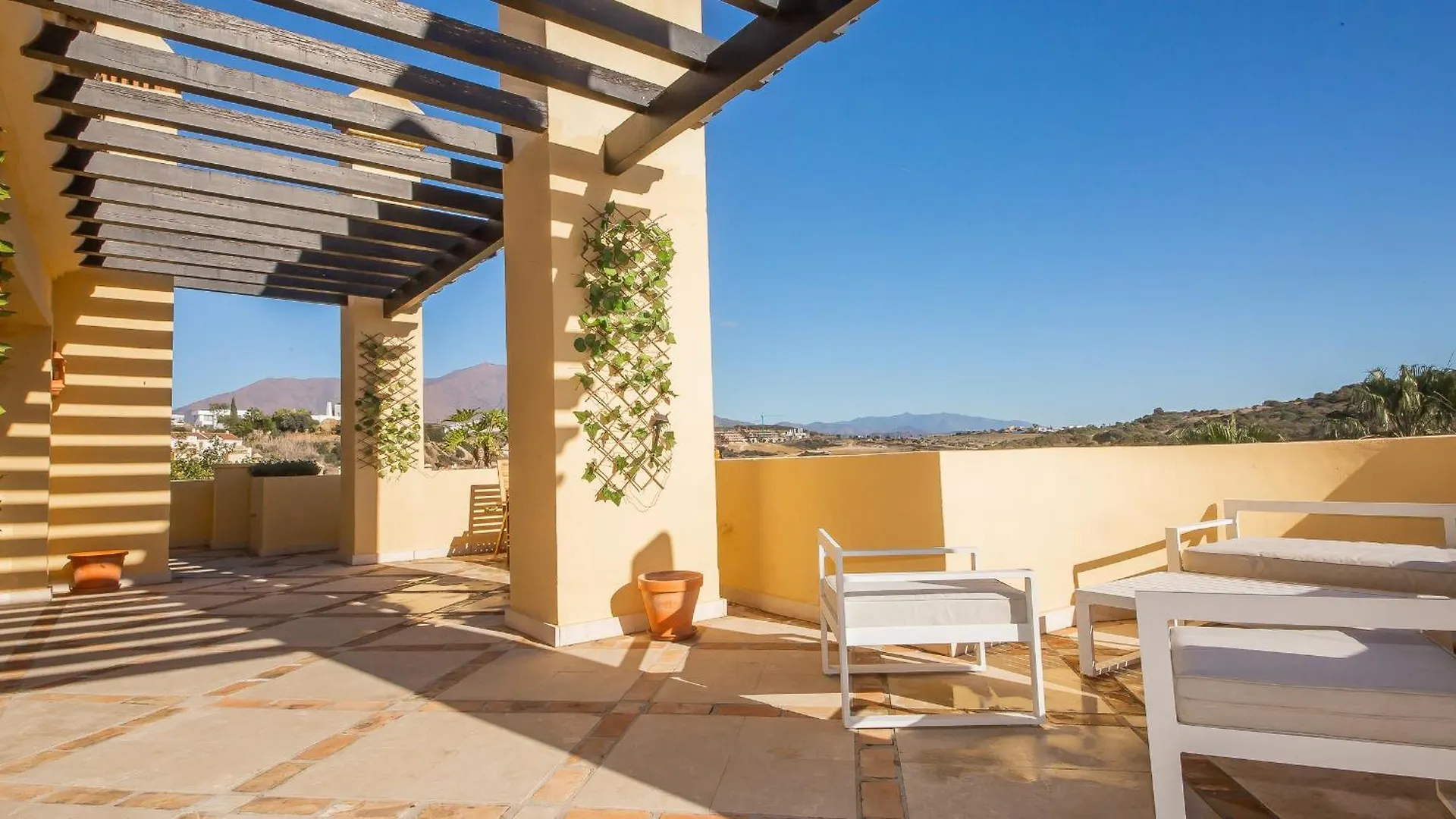 Majestic Hills 5 7 Apartment Casares