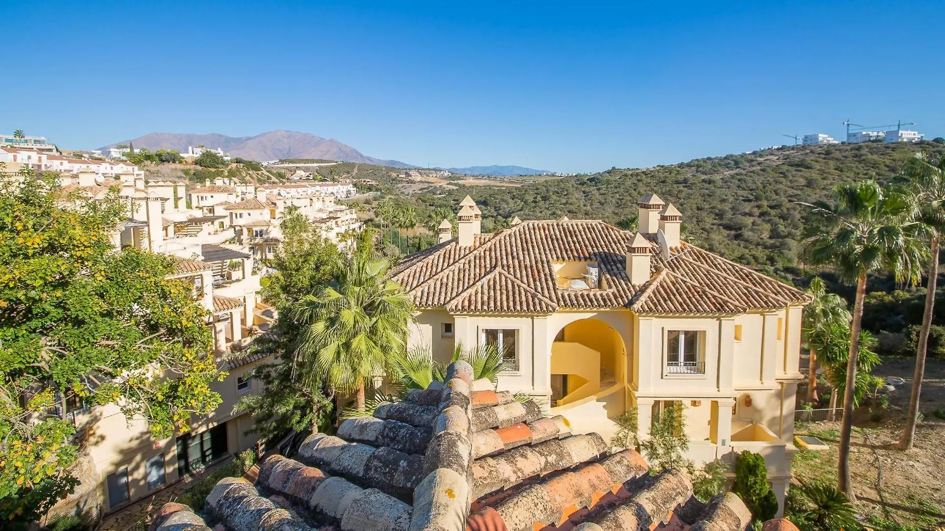 Majestic Hills 5 7 Apartment Casares