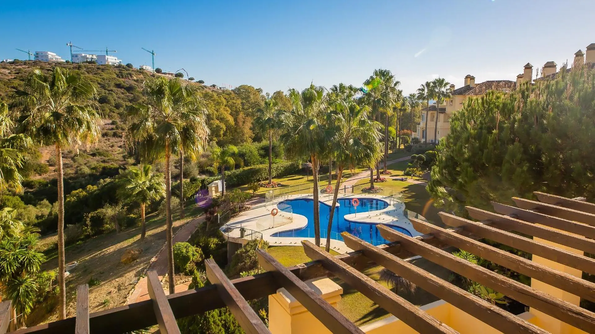 Majestic Hills 5 7 Apartment Casares